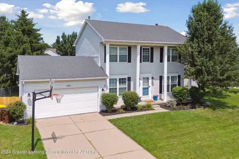 12812 Ontonagon Dr, Dewitt, MI 48820