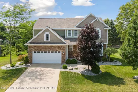 12880 Paradise Dr, Dewitt, MI 48820