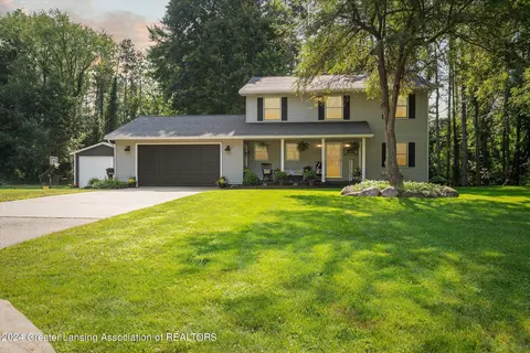227 Engle Dr, Olivet, MI 49076