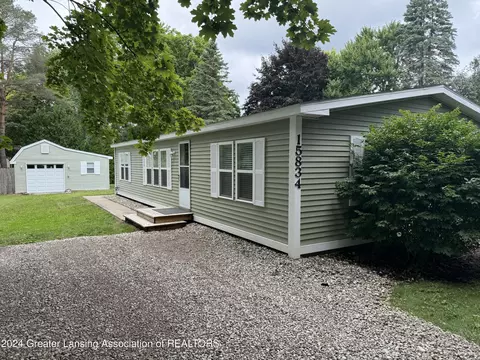 15834 Park Lake Rd, East Lansing, MI 48823