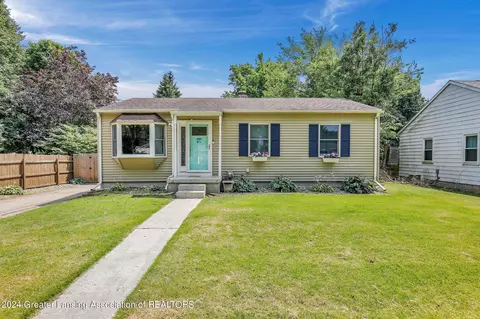 639 Willow St, Mason, MI 48854