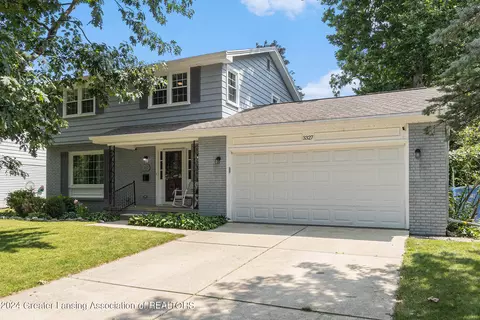 3327 Christine Dr, Lansing, MI 48911