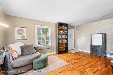 Living - 2111 Devonshire Ave, Lansing, MI 48910 photo 1 of 1