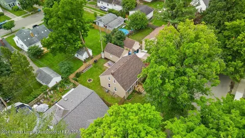 View/Area - 2111 Devonshire Ave, Lansing, MI 48910 photo 4 of 8