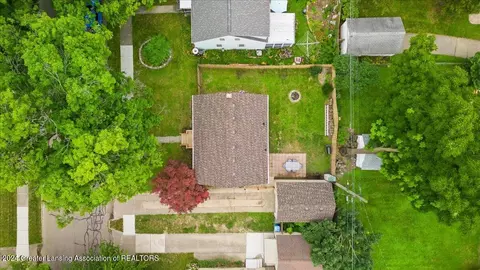 View/Area - 2111 Devonshire Ave, Lansing, MI 48910 photo 3 of 8