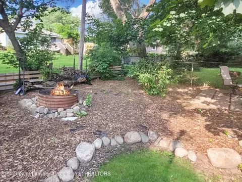121 E Pearl St, Ovid, MI 48866 photo 3