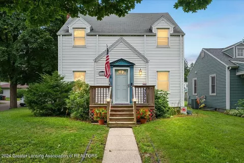 1140 Cleo St, Lansing, MI 48915