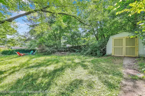 Exterior - 803 Elmwood St, Dewitt, MI 48820 photo 5 of 5