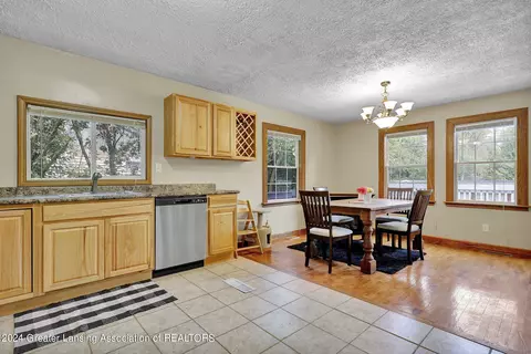 Dining - 803 Elmwood St, Dewitt, MI 48820 photo 1 of 3