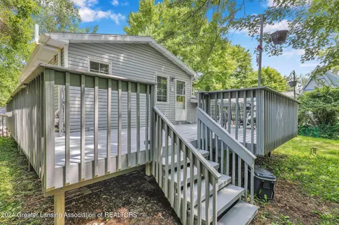 Exterior - 803 Elmwood St, Dewitt, MI 48820 photo 3 of 5