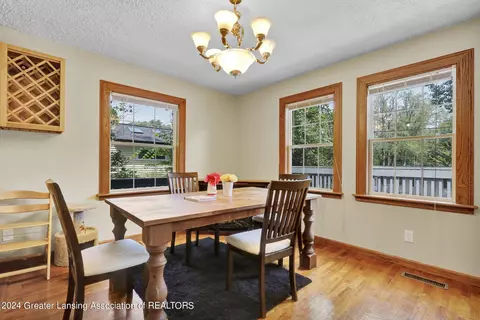 Dining - 803 Elmwood St, Dewitt, MI 48820 photo 2 of 3