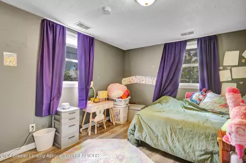 Bedroom - 803 Elmwood St, Dewitt, MI 48820 photo 3 of 4