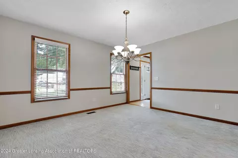 355 Crosswind Dr, Dimondale, MI 48821 photo 17