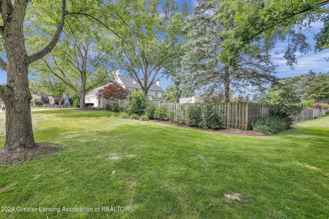 355 Crosswind Dr, Dimondale, MI 48821 photo 59