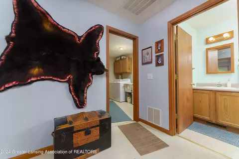Entry Way - 3400 Steinacker Rd, Howell, MI 48855 photo 4 of 7