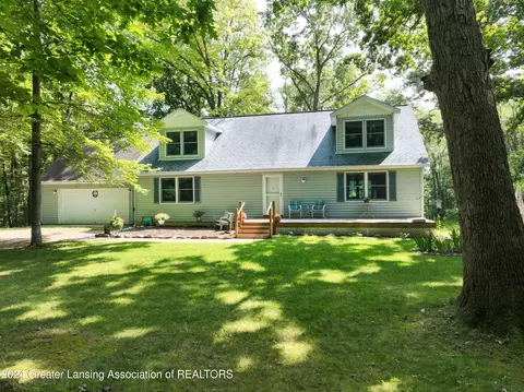 Exterior - 3400 Steinacker Rd, Howell, MI 48855 photo 2 of 13
