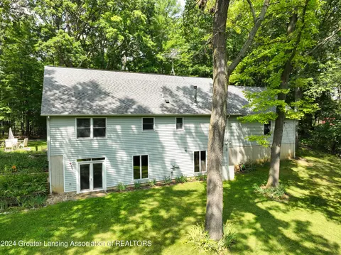 Exterior - 3400 Steinacker Rd, Howell, MI 48855 photo 3 of 13