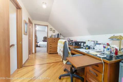 Entry Way - 3400 Steinacker Rd, Howell, MI 48855 photo 6 of 7