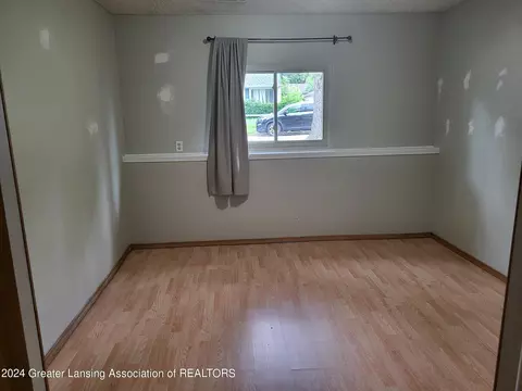 2516 Lyons Ave, Lansing, MI 48910 photo 15