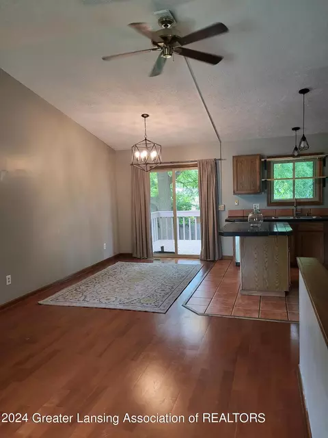 2516 Lyons Ave, Lansing, MI 48910 photo 3