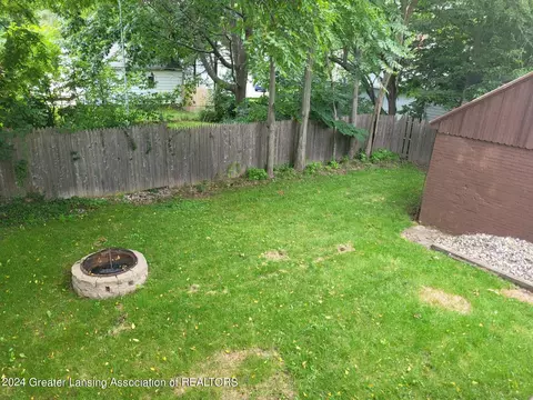 2516 Lyons Ave, Lansing, MI 48910 photo 27