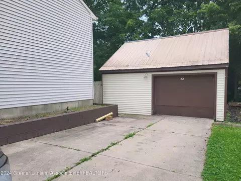 2516 Lyons Ave, Lansing, MI 48910 photo 23
