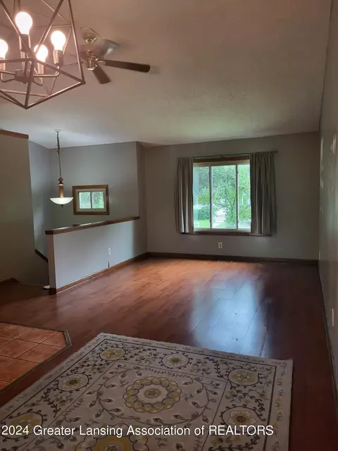 2516 Lyons Ave, Lansing, MI 48910 photo 2