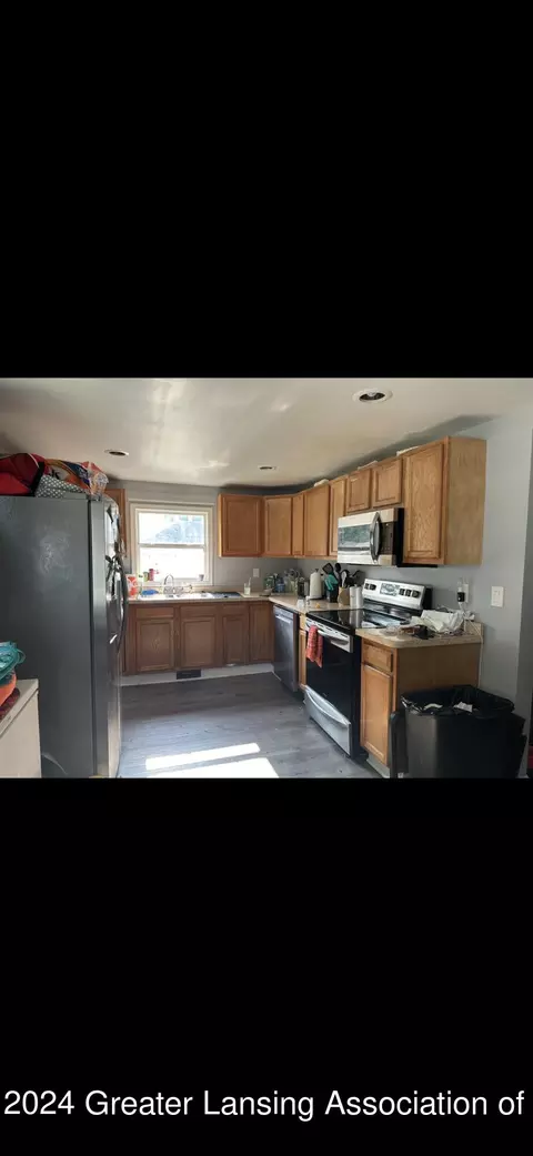 114 E Willow St, Perry, MI 48872 photo 8