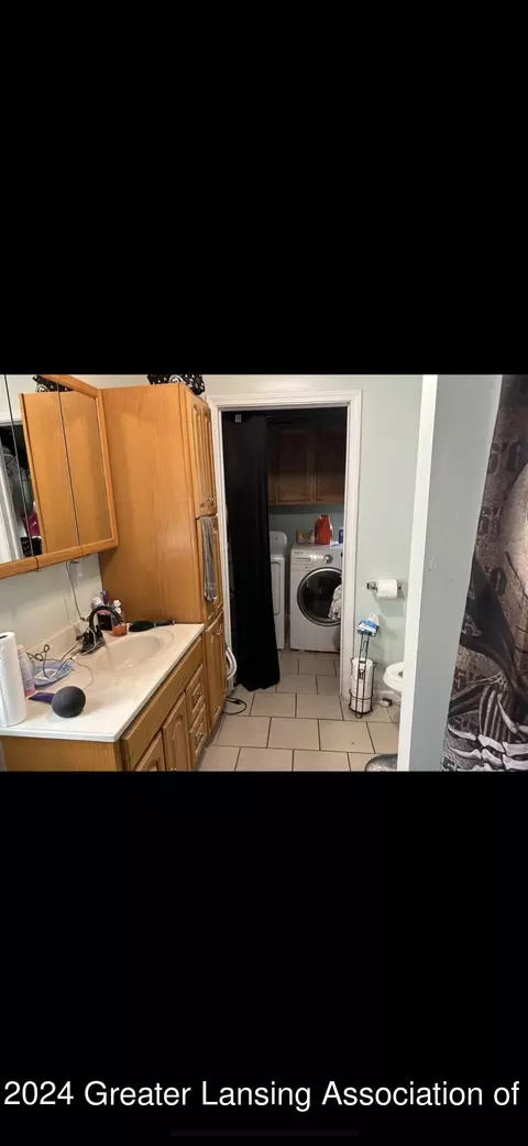 114 E Willow St, Perry, MI 48872 photo 7