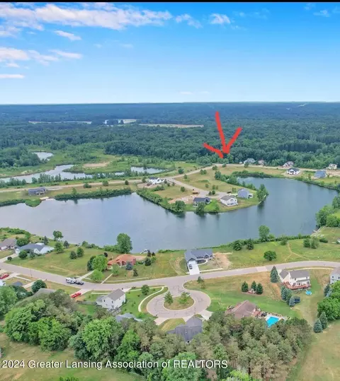 707 Landbridge, Perry, MI 48872