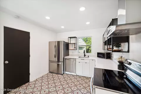 3000 Arcadia Dr, Lansing, MI 48906 photo 9