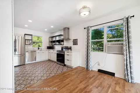3000 Arcadia Dr, Lansing, MI 48906 photo 8