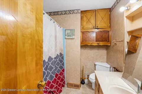 Bath - 14351 Chandler Rd, Bath, MI 48808 photo 1 of 1
