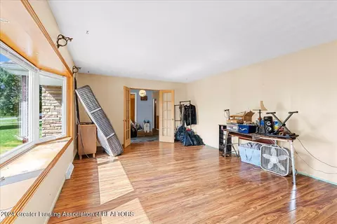 Living - 14351 Chandler Rd, Bath, MI 48808 photo 2 of 3