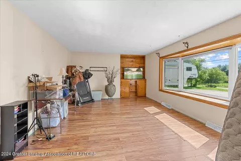 Living - 14351 Chandler Rd, Bath, MI 48808 photo 1 of 3