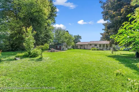 Exterior - 14351 Chandler Rd, Bath, MI 48808 photo 4 of 4