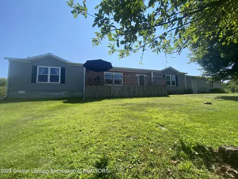 1831 N Royston Rd, Charlotte, MI 48813