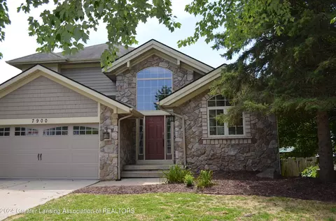 7900 Ashbrook Dr, Haslett, MI 48840