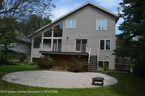 7900 Ashbrook Dr, Haslett, MI 48840 photo 2