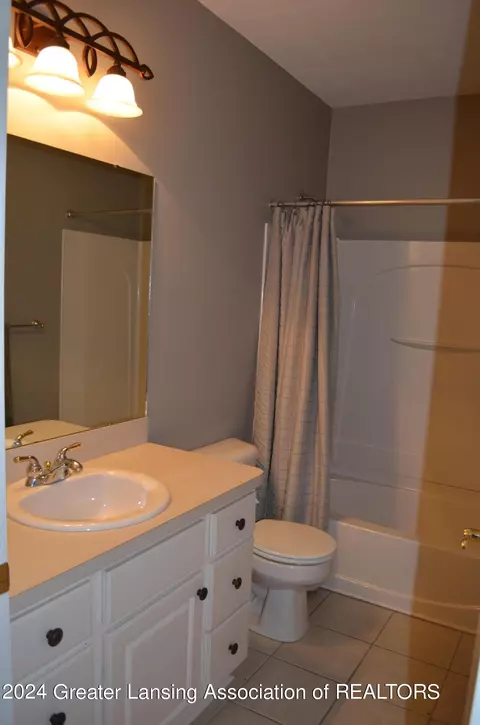 7900 Ashbrook Dr, Haslett, MI 48840 photo 22