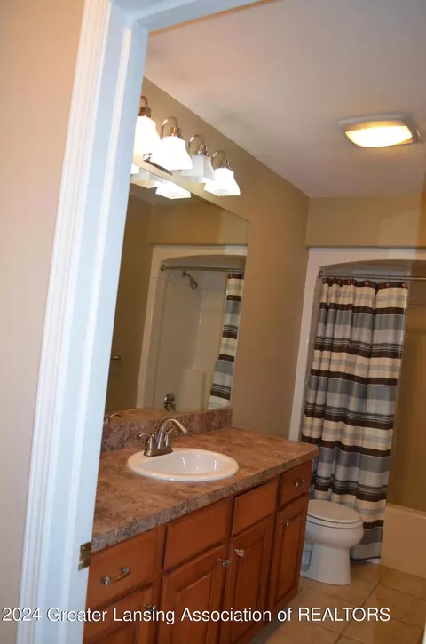 7900 Ashbrook Dr, Haslett, MI 48840 photo 13