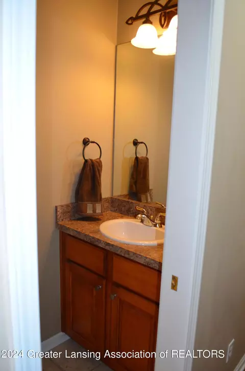 7900 Ashbrook Dr, Haslett, MI 48840 photo 10