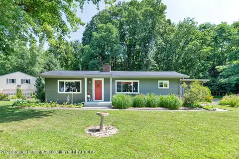 2695 Donna Dr, Williamston, MI 48895
