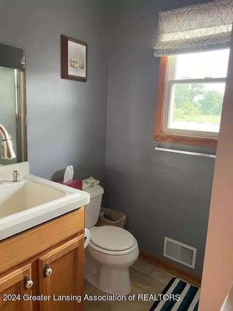 Undisclosed, Saint Johns, MI 48879 photo 19