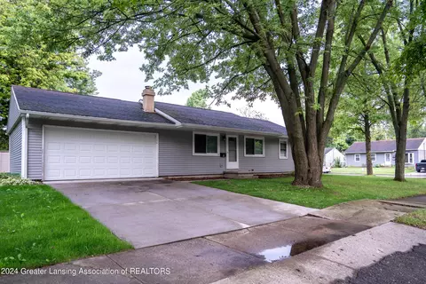 3227 Sunderland Rd, Lansing, MI 48911