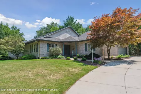 3440 W Broadmoor Dr, Lansing, MI 48906