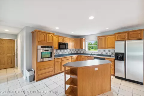 Kitchen - 12550 Watson Rd, Bath, MI 48808 photo 1 of 4