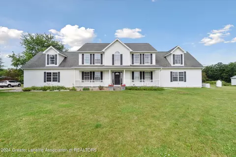 Exterior - 12550 Watson Rd, Bath, MI 48808 photo 10 of 12
