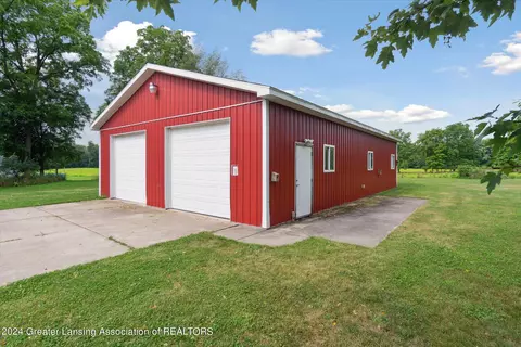 Exterior - 12550 Watson Rd, Bath, MI 48808 photo 6 of 12