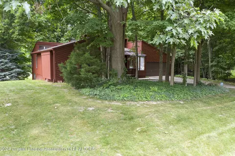 Exterior - 720 Tanbark Dr, Dimondale, MI 48821 photo 12 of 12